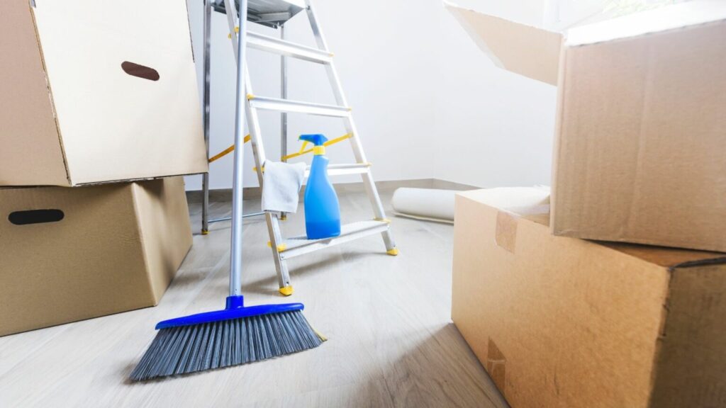 Professional home and commercial cleaning services in Chicago, Orland Park, Joliet, Plainfield, Evanston, Oak Park, Elmhurst, Downers Grove, Hammond, Merrillville, Tinley Park, Lockport, Homer Glen, Frankfort, Minooka and surrounding areas including deep cleaning, Airbnb cleaning, move in move out and recurring cleaning